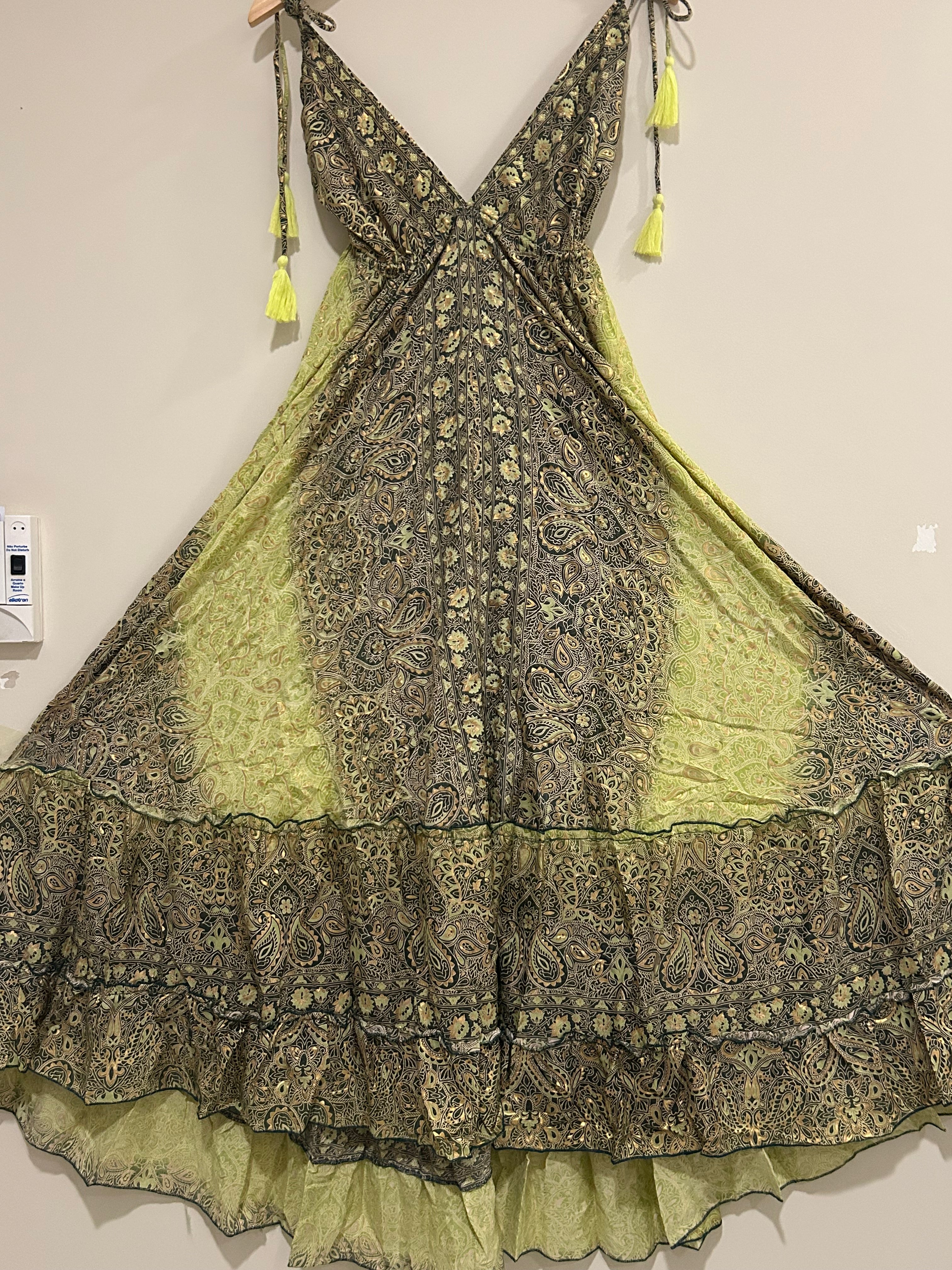 👗 Boho Print Maxi Dress with Adjustable Straps – One Size (US 8–18)